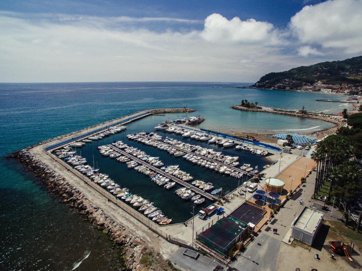 Appartamento Verdemare Diano Marina Exterior photo